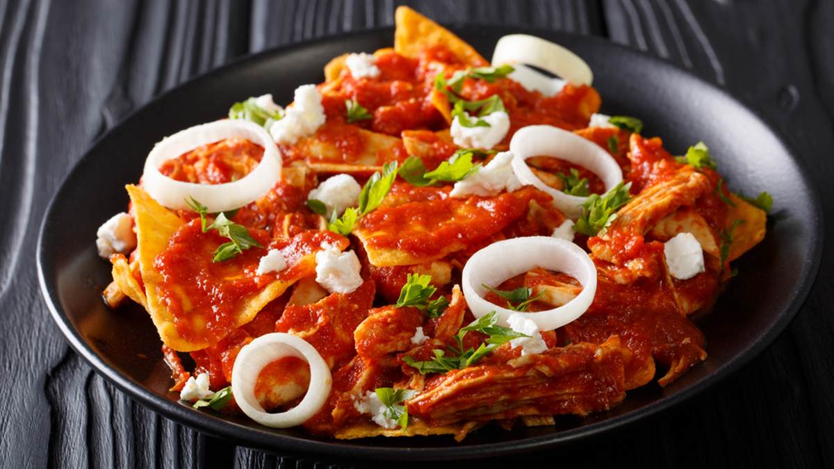 Chilaquiles de Frango com Feijão Mexicano