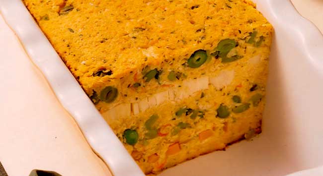 Bolo de Frango com Legumes