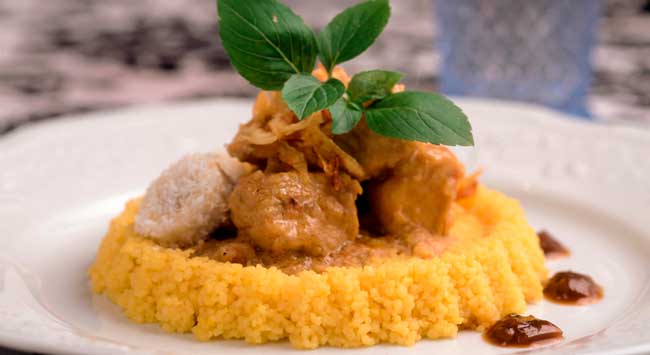 Cuscuz Marroquino com Frango Ao Curry