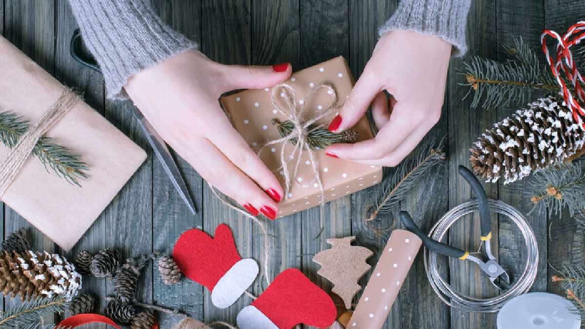 Como decorar embrulho de presente de Natal: 5 ideias criativas para colocar em prática