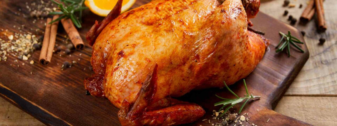 Tempero para frango assado: 8 combinações para fugir do óbvio