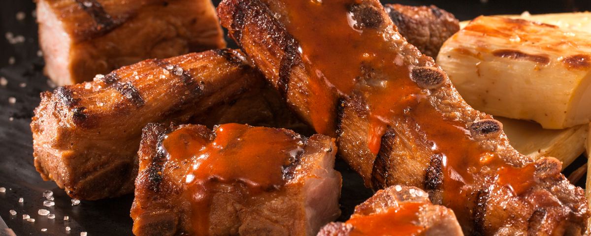 Assado de tira no forno: 5 dicas para deixar a carne super saborosa e suculenta