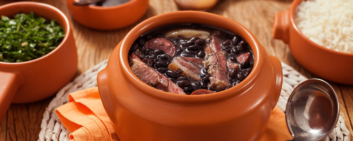 Carnes para feijoada: veja como escolher os melhores salgados para o prato