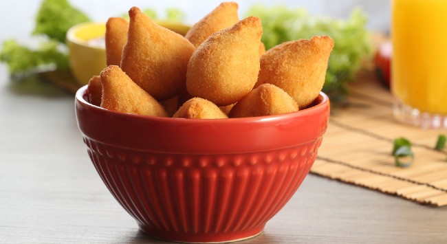 Coxinha de Batata Doce com Costela de Porco