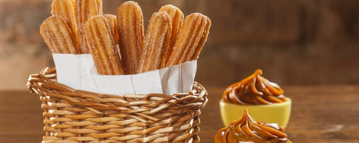 Receita de churros: 7 formas diferentes de preparar a sobremesa em casa