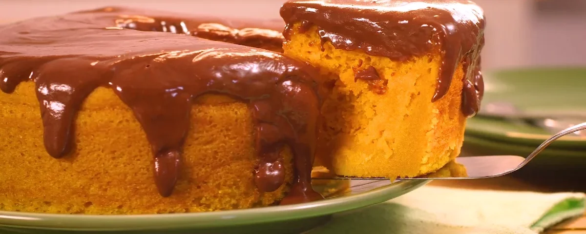 Como fazer cobertura de chocolate para bolo de cenoura