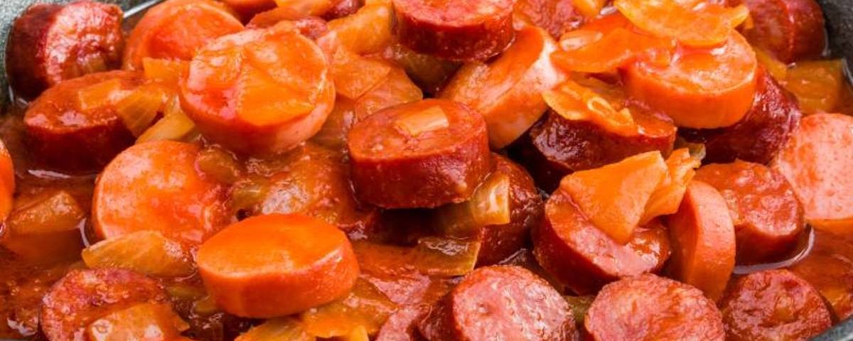 Aprenda a fazer molho de salsicha cremoso para macarrão ou cachorro quente