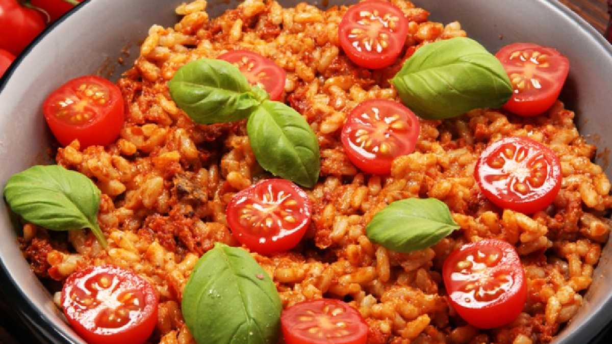 Passo a passo para fazer uma receita de risoto caprese digna de chef de cozinha