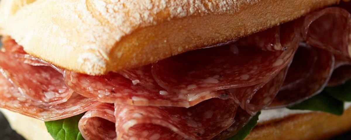 5 receitas com salame para preparar lanches saborosos e criativos