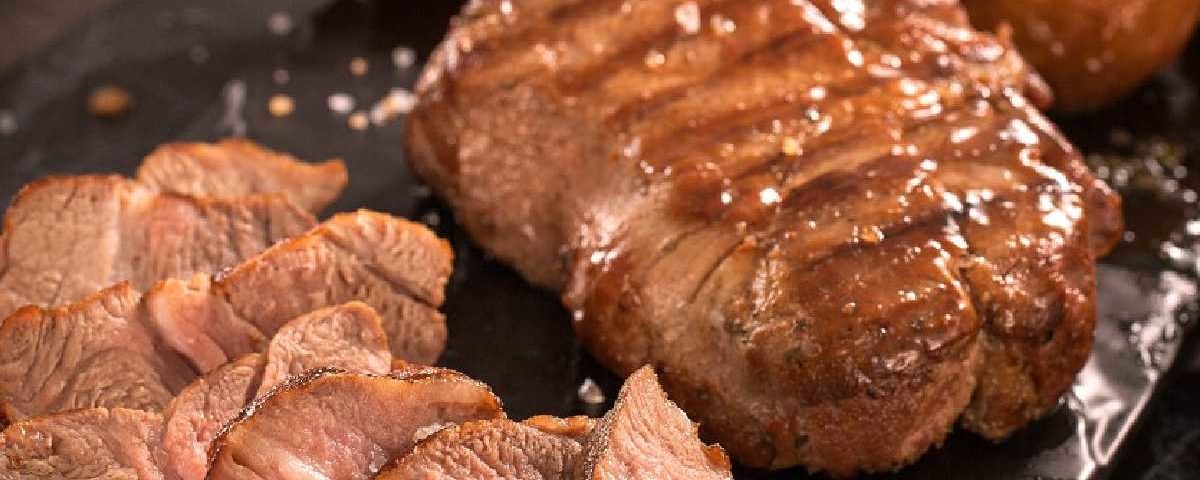 Churrasco em casa: 13 cortes de carne já temperadas para experimentar