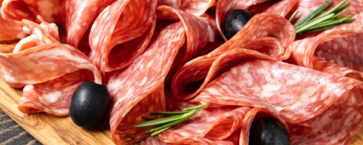 Salame italiano, hamburguês, milano e salaminho: entenda a diferença entre os tipos de salame