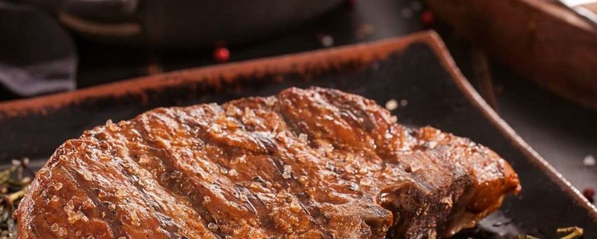 Prime rib x short rib: qual a diferença entre os cortes de costela?