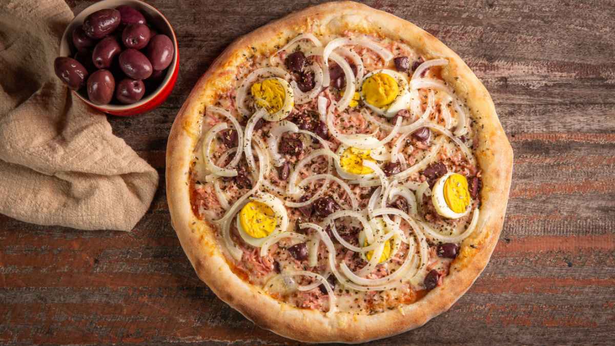 Qual a diferença entre pizza marguerita e portuguesa?