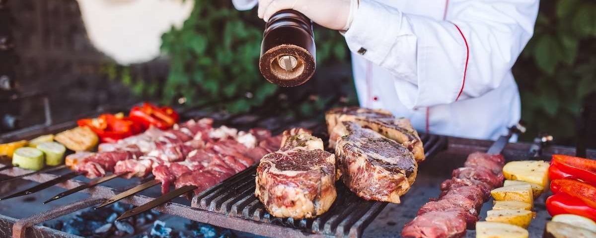 Churrasco em casa: 12 segredos que todo churrasqueiro precisa saber