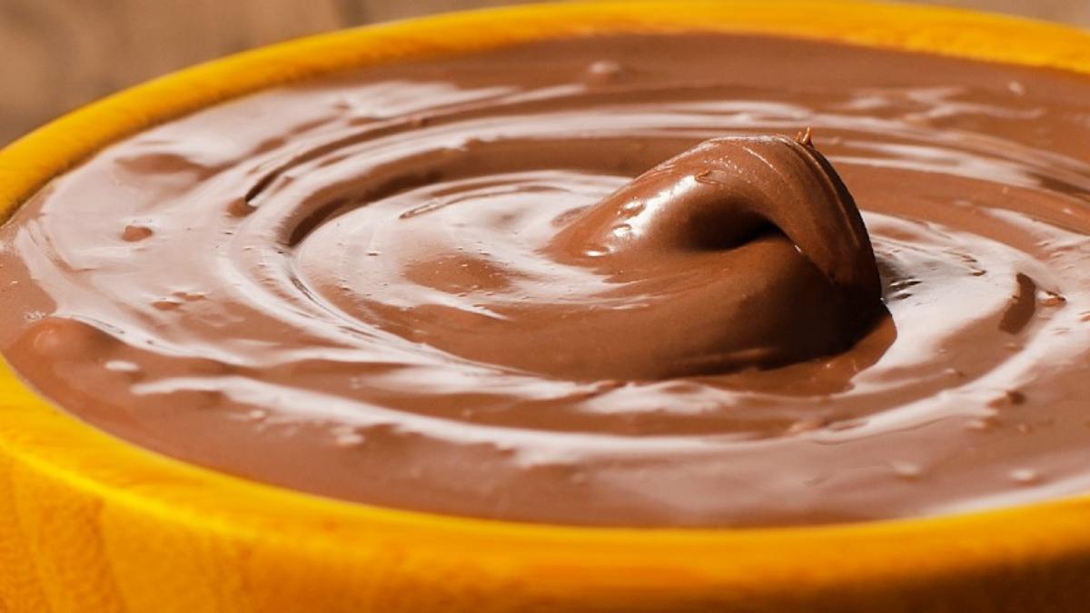 Como fazer ganache de chocolate para cobertura e recheio