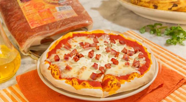 Pizza de Bacon com Requeijão