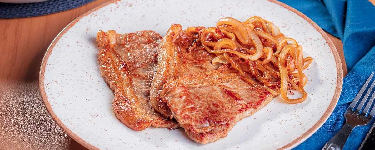 Qual carne é boa e barata para bife?