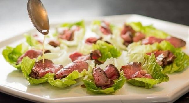 Salada de Rosbife ao Molho Tailandês