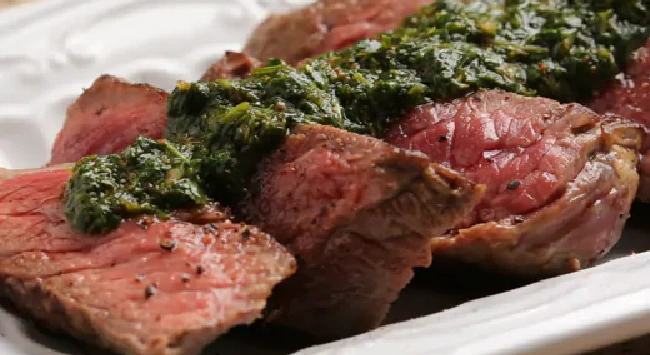 Bife Ancho ao Chimichurri e Alho Frito