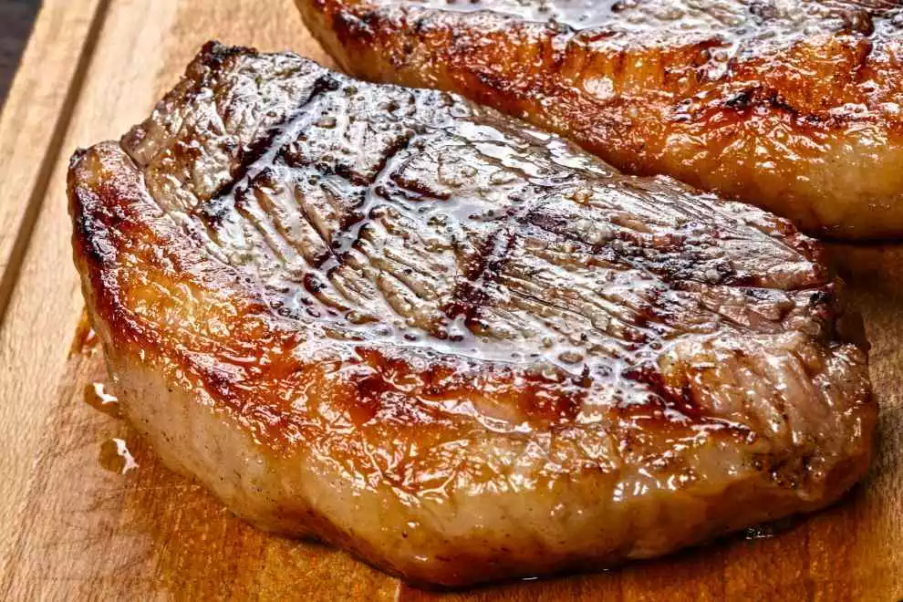 picanha maturada tabua de madeira assada suculenta